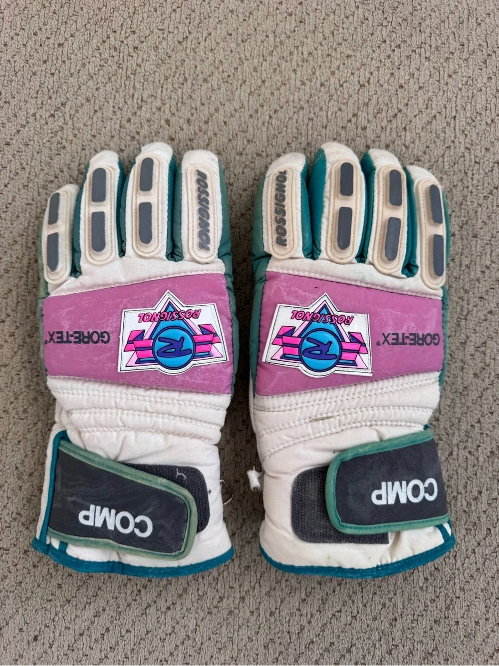 Vintage Rossignol Ski Gloves